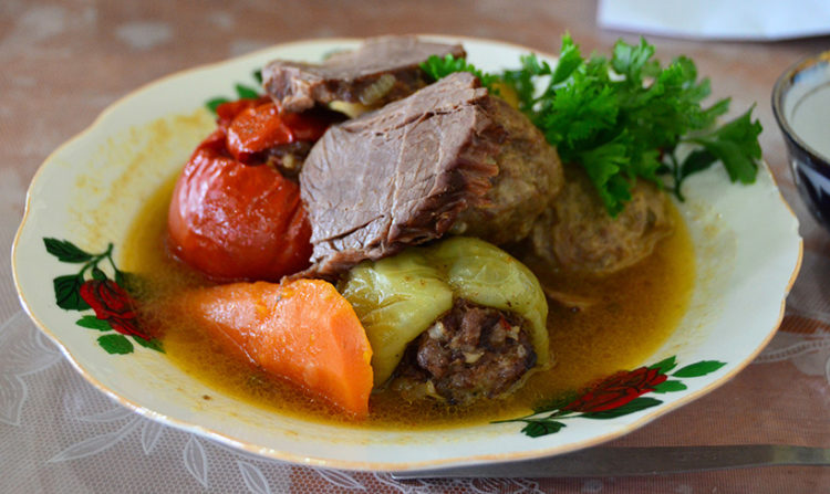 Dolma Shurpa, Uzbek Stuffed Vegetable Broth | Food Perestroika