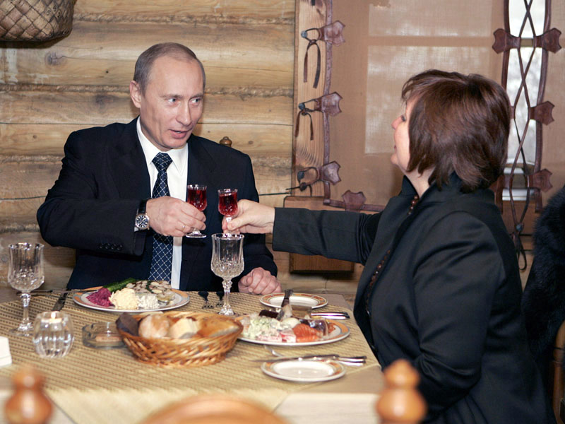 ITAR-TASS 151: MOSCOW, RUSSIA. DECEMBER 2, 2007. President of Russia Vladimir Putin and his wife Lyudmila dine at Siberian cuisine restaurant "Yermak" in Moscow's Krylatskoye district after voting in elections to the Fifth State Duma. (Photo ITAR-TASS / Dmitry Astakhov)