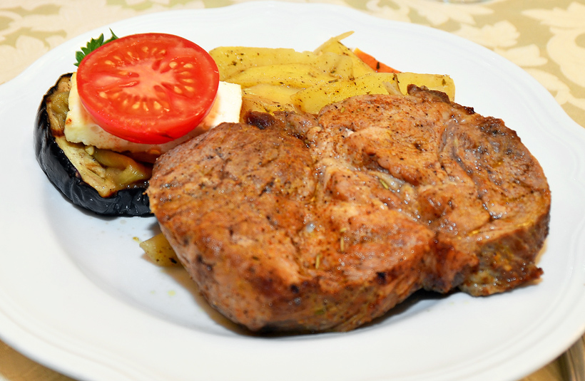 Moldovan Food - Cricova Winery - Pork Steak