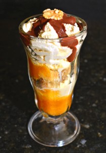 Plombir Sundae