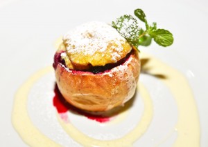 U Modré Kachničky II - Baked Apple, Berries and Crème Anglaise