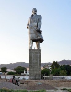 Khojand - Lenin Statue