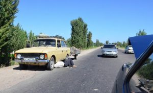 Uzbekistan - Road to Oybek Border