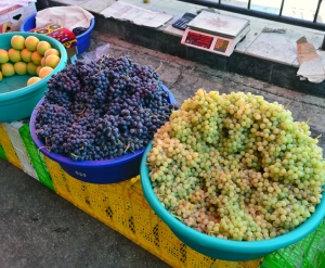 Samarkand - Siyob Bazaar - Grapes