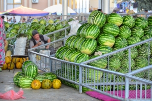 Samarkand - Siyob Bazaar - Watermelons