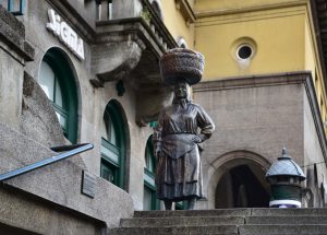 Zagreb - Dolac Market - Statue of Kumica Barica